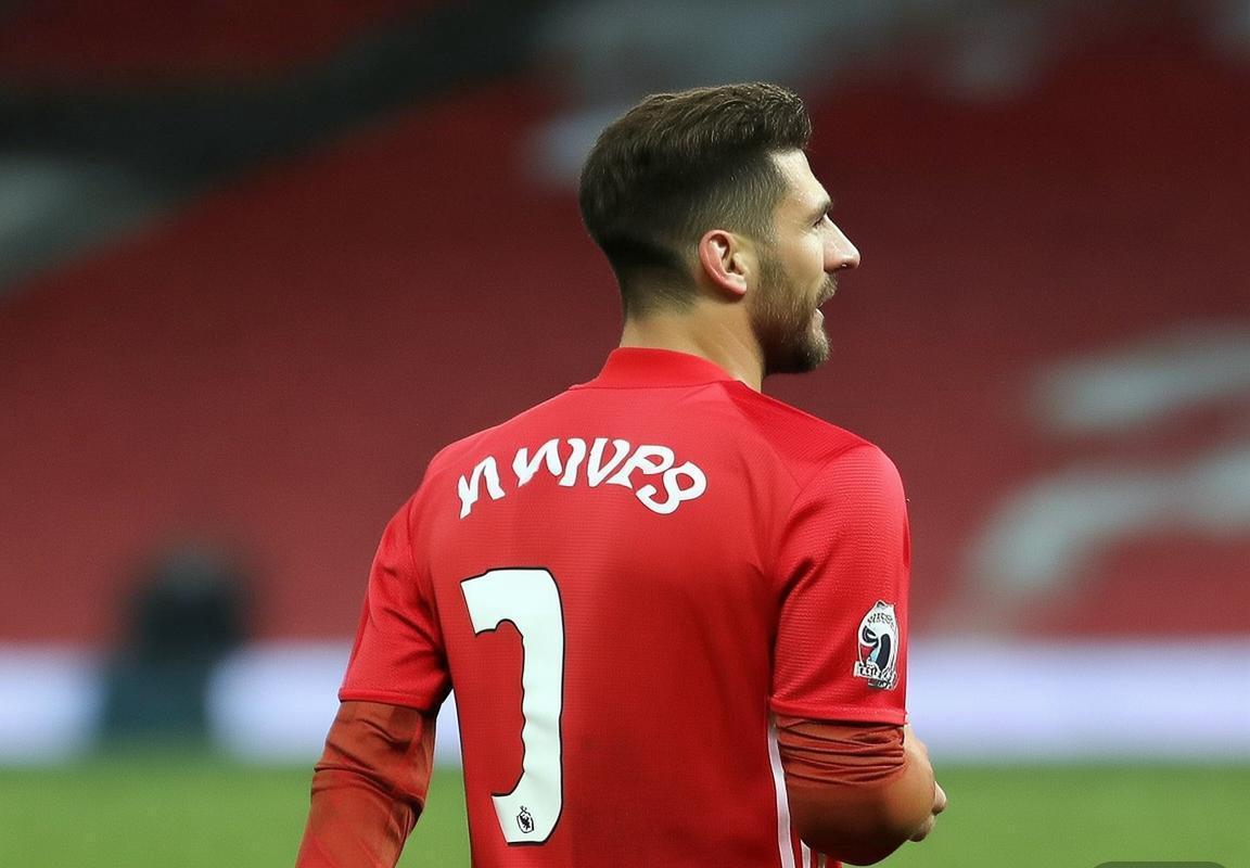 曼联转会锁定本菲卡中场若昂·内维斯，阿莫林亲自游说，1亿英镑解约金成焦点